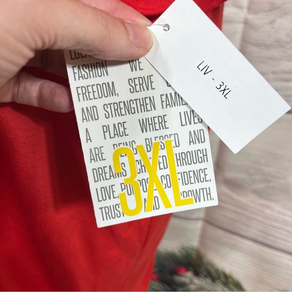 LuLaRoe 3XL Christmas Liv top with TC2 Christmas leggings - Picture 6 of 14